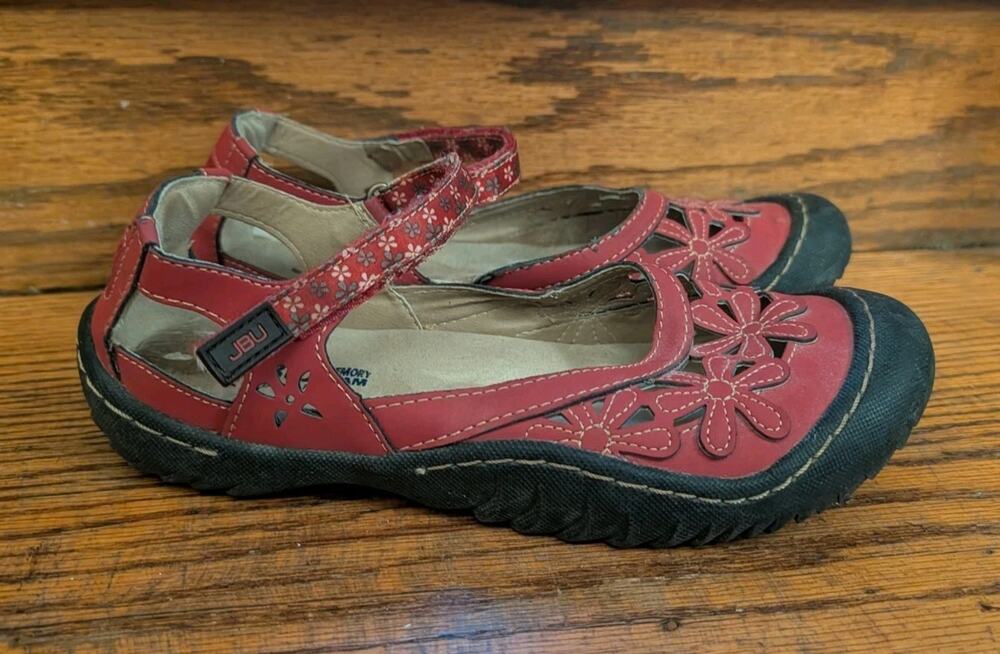 JBU JAMBU size 7 Red Wildflower Encore MaryJane Sandals Memory Foam Shoes